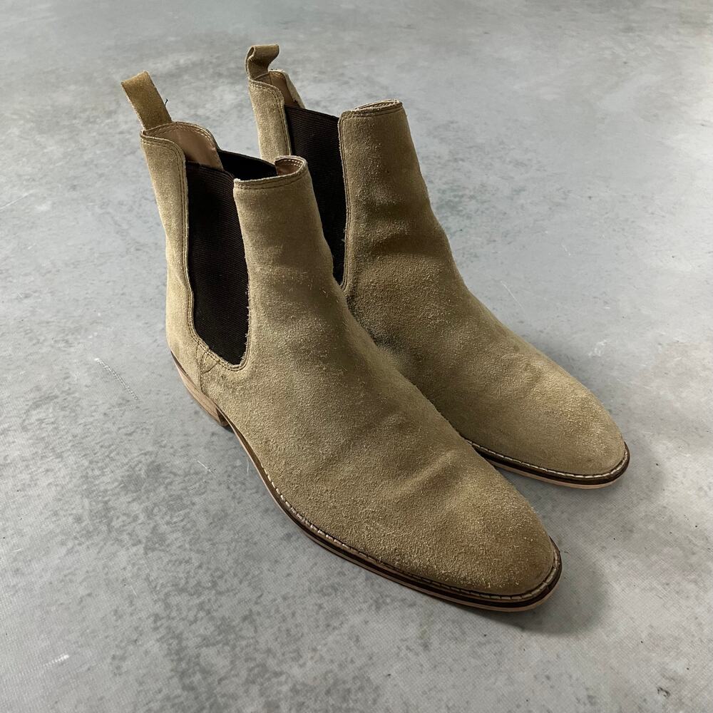 Urban Outfitters UO Suede Chelsea Boot Tan Sand Pointed Toe Womens - Size: 8